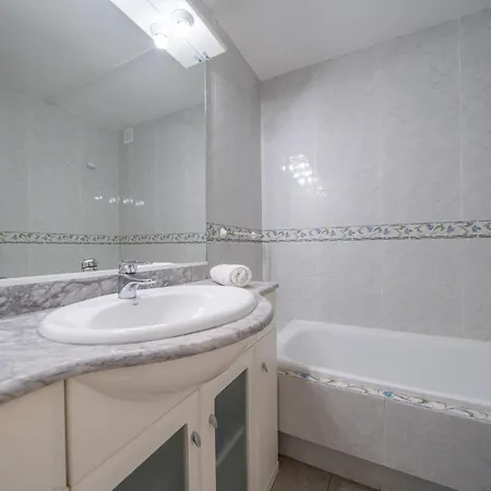 Homeholidaysrentals Seaview - Costa Barcelona Apartment